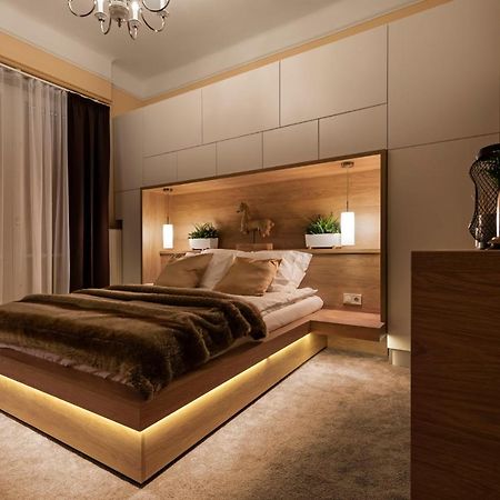 Secret Diamond Of The Parlament Apartment Budapest Bagian luar foto