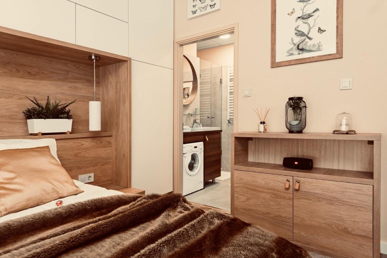 Secret Diamond Of The Parlament Apartment Budapest Bagian luar foto