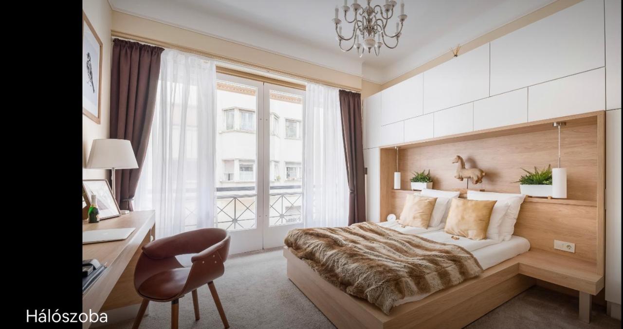 Secret Diamond Of The Parlament Apartment Budapest Bagian luar foto